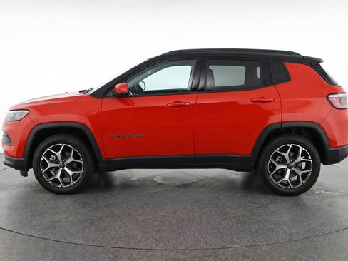 Used 2025 Jeep Compass Limited AWD/4WD image 5