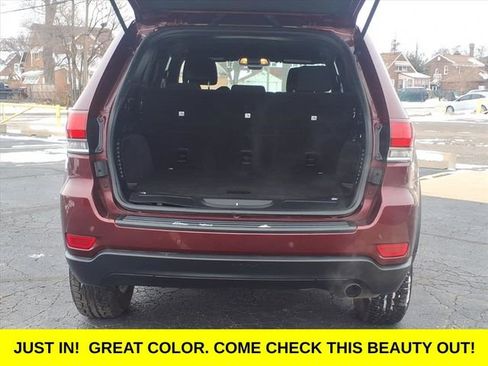 Used 2020 Jeep Grand Cherokee Laredo image 8