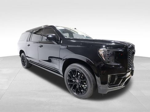 Certified 2023 GMC Yukon XL Denali w/ Advanced Technology Package AWD/4WD image 6