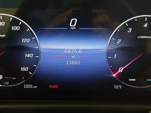 Used 2025 Mercedes-Benz GLB 250 image 17