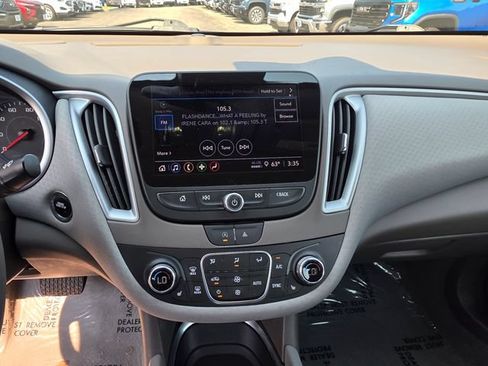 Used 2023 Chevrolet Malibu LT FWD image 28