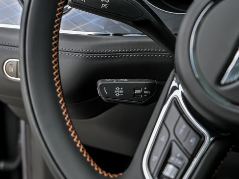 New 2026 Bentley Bentayga AWD/4WD image 43