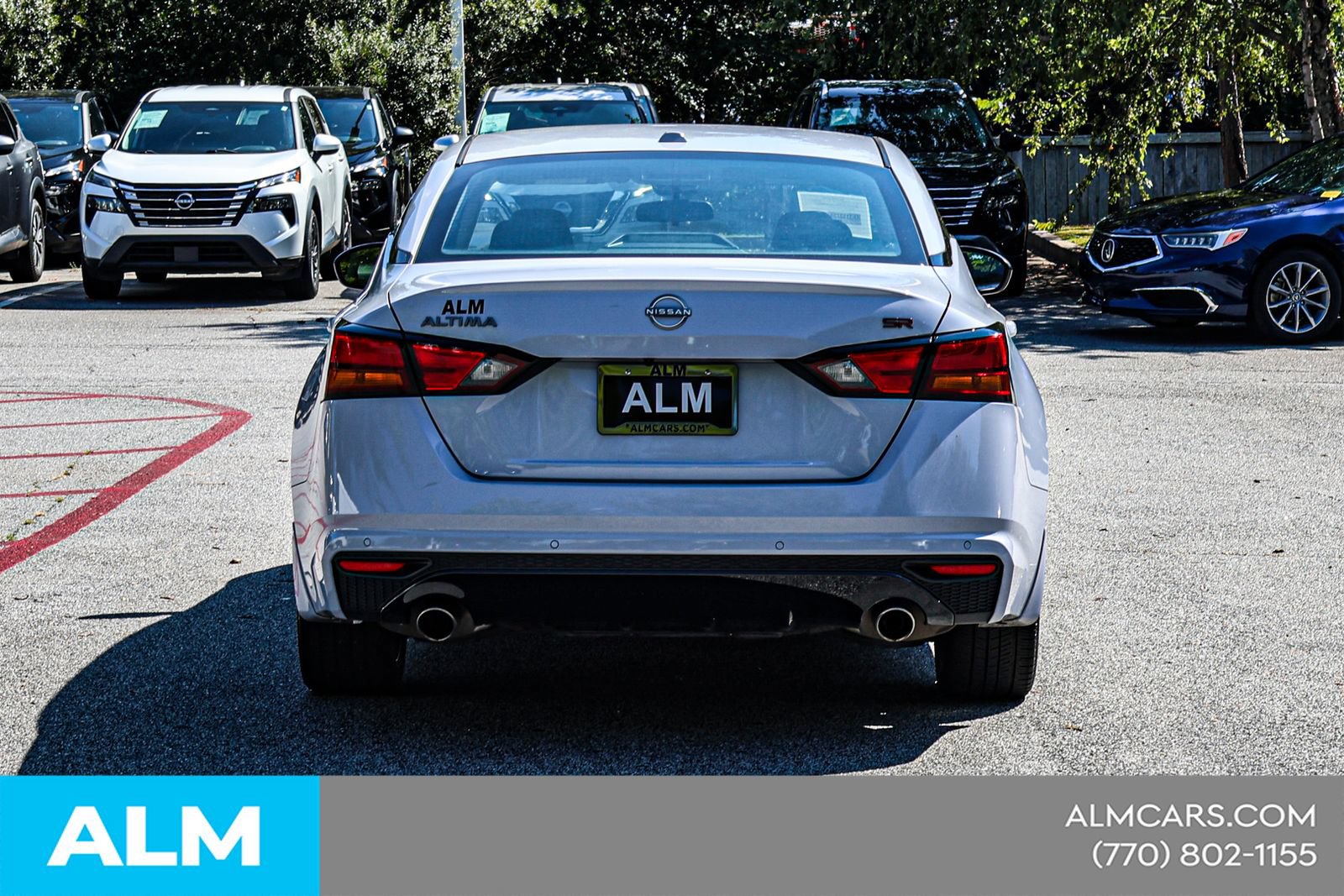 Used 2024 Nissan Altima 2.5 SR FWD image 12