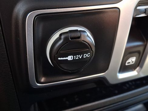 Used 2019 Jeep Wrangler Sport AWD/4WD image 23