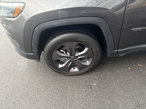 Used 2022 Jeep Compass Latitude w/ Sun and Sound Group image 11