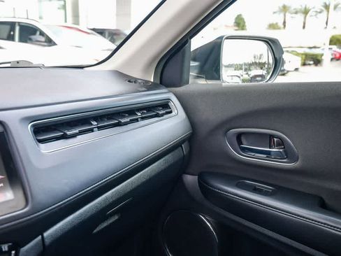Used 2021 Honda HR-V EX image 21