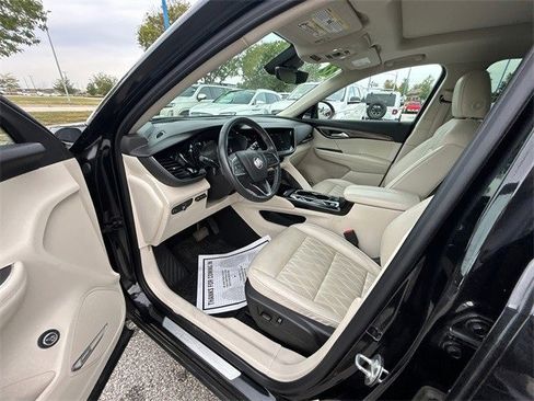 Used 2022 Buick Envision Avenir w/ Technology Package II image 13