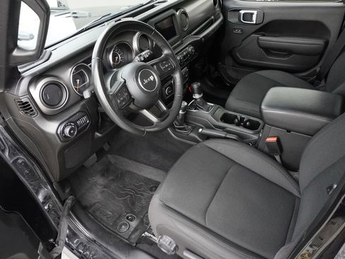 Used 2022 Jeep Wrangler Unlimited Sport image 18