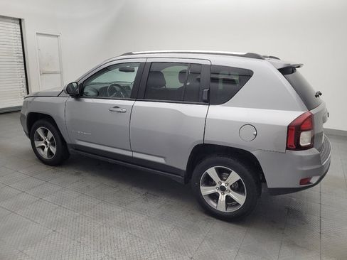 Used 2017 Jeep Compass High Altitude FWD image 3