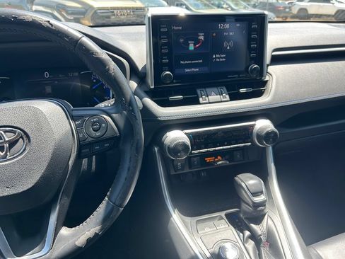 Used 2019 Toyota RAV4 XSE w/ XSE Weather Package AWD/4WD image 20