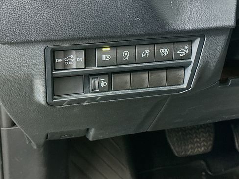 Used 2024 Toyota Tundra SR5 w/ SR5 Convenience Package AWD/4WD image 17