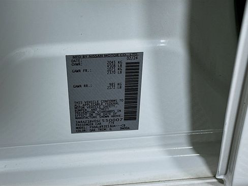 Used 2025 Nissan Leaf S FWD image 12