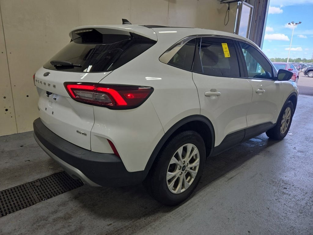 Used 2024 Ford Escape Active w/ Tech Pack #1 AWD/4WD image 11