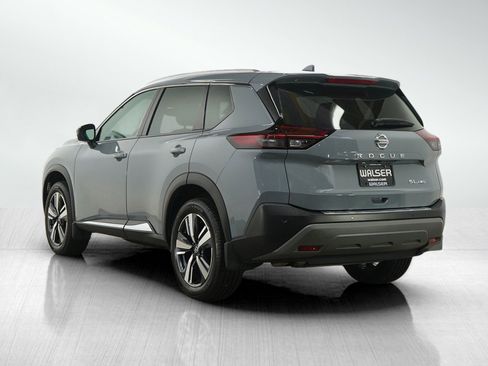 Used 2021 Nissan Rogue SL w/ Premium Package AWD/4WD image 3