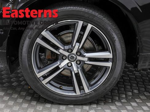 Used 2019 Volvo XC60 T5 Momentum w/ Multimedia Package image 50