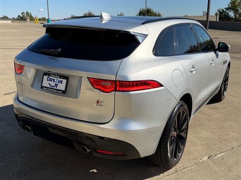 Used 2019 Jaguar F-PACE S image 6