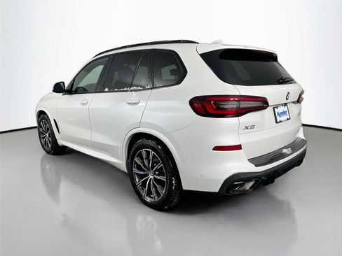 Used 2022 BMW X5 xDrive40i w/ M Sport Package image 4