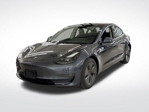 Used 2023 Tesla Model 3 Standard Range RWD image 1