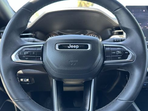 Used 2024 Jeep Compass Latitude AWD/4WD image 20