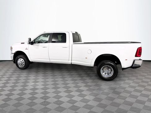 Used 2025 RAM 3500 Longhorn w/ Towing Technology Group AWD/4WD image 4