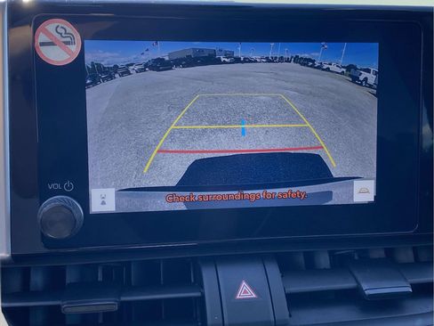 Used 2024 Toyota RAV4 XLE FWD image 25