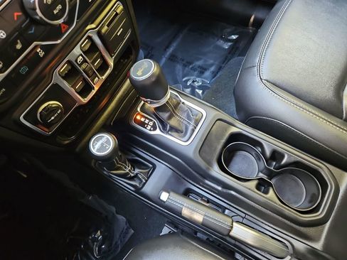 Used 2022 Jeep Wrangler Unlimited Sahara w/ Cold Weather Group image 22