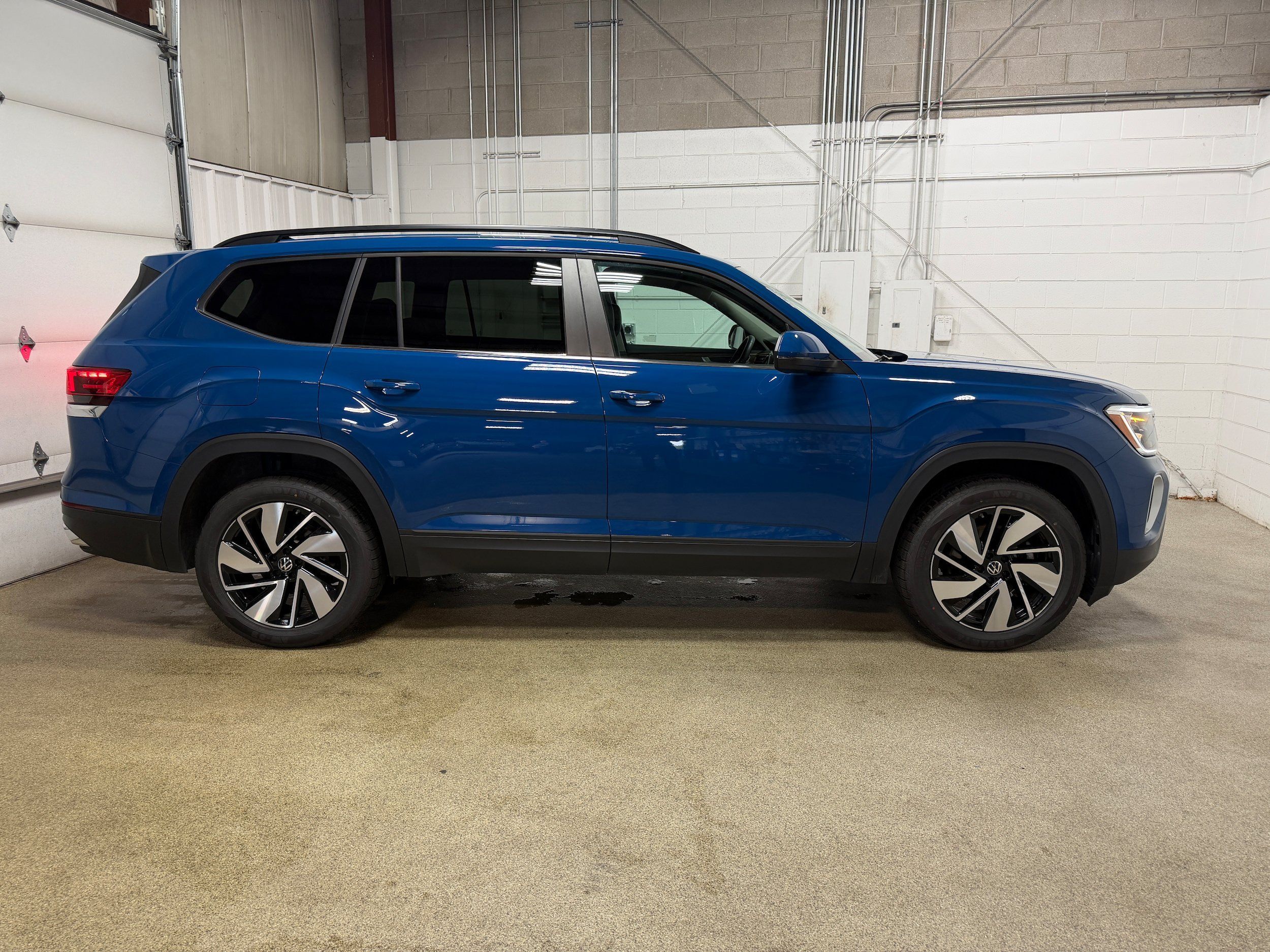 Used 2026 Volkswagen Atlas SE AWD/4WD image 7