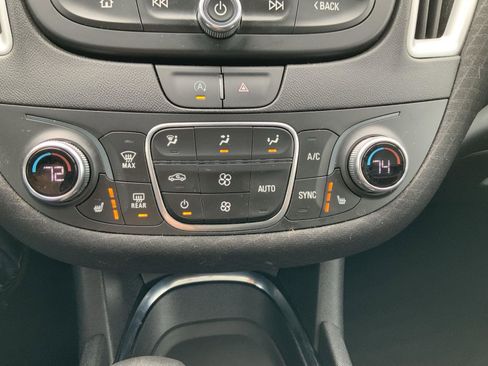 Used 2024 Chevrolet Malibu LT image 44