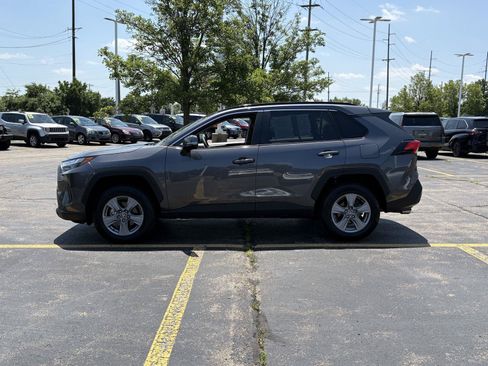 Used 2025 Toyota RAV4 XLE AWD/4WD image 5