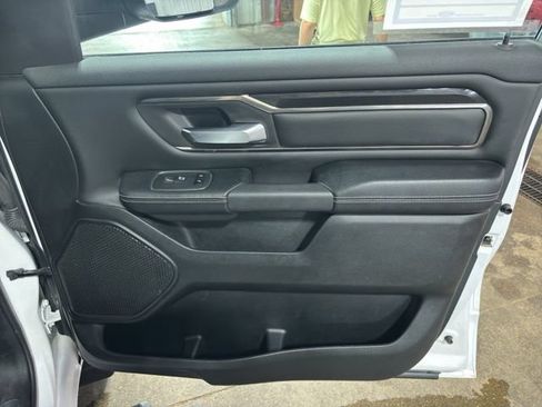 Used 2020 RAM 1500 Sport w/ Level 2 Equipment Goup w/2_L AWD/4WD image 23