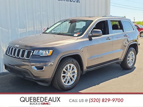 Used 2021 Jeep Grand Cherokee Laredo RWD image 3