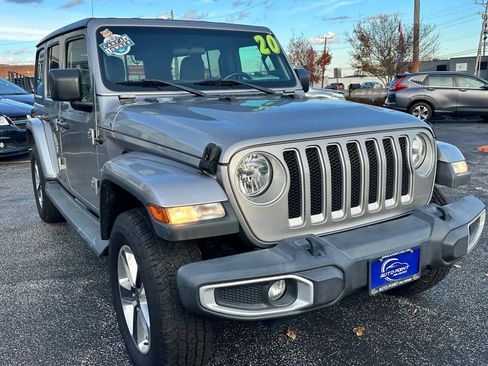 Used 2020 Jeep Wrangler Unlimited Sahara image 3
