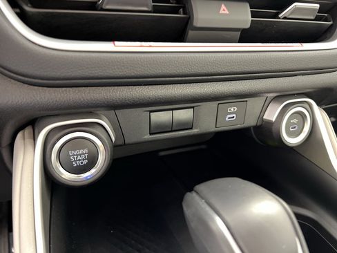 Used 2025 Toyota Grand Highlander AWD image 33