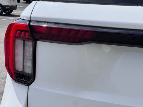 New 2026 Ford Explorer ST-Line AWD/4WD image 11