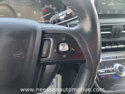 Used 2022 Lincoln Corsair FWD w/ Premium Package image 19