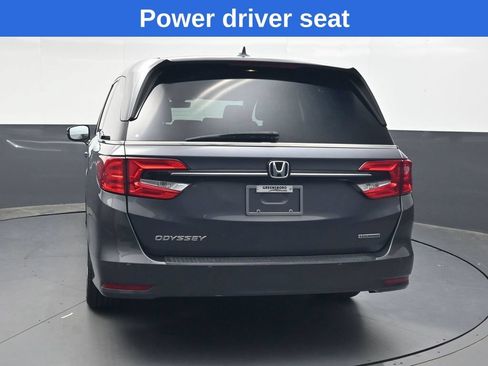 Used 2023 Honda Odyssey Touring image 5