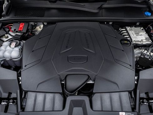 Certified 2025 Porsche Cayenne image 29