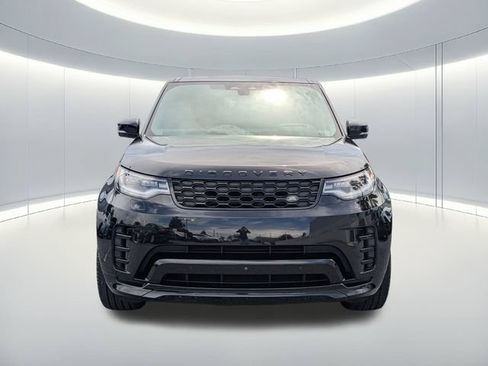 Used 2024 Land Rover Discovery Dynamic SE AWD/4WD image 9
