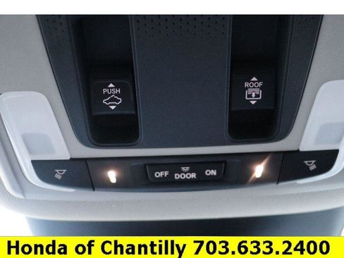 Used 2024 Honda Pilot Elite image 19