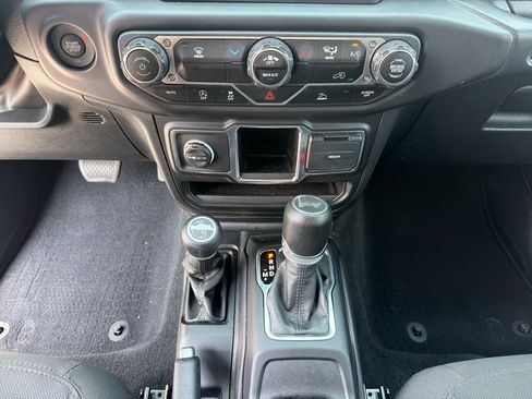 Used 2023 Jeep Wrangler Sport AWD/4WD image 26