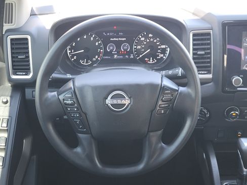 Certified 2024 Nissan Frontier SV w/ Technology Package AWD/4WD image 23
