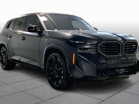 Used 2025 BMW XM image 2