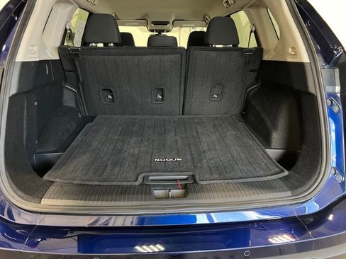 Used 2025 Nissan Rogue SV image 15