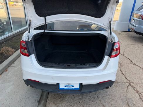 Used 2017 Ford Taurus SEL w/ Equipment Group 201A image 10