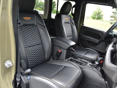 Used 2025 Jeep Wrangler Unlimited Sport AWD/4WD image 28