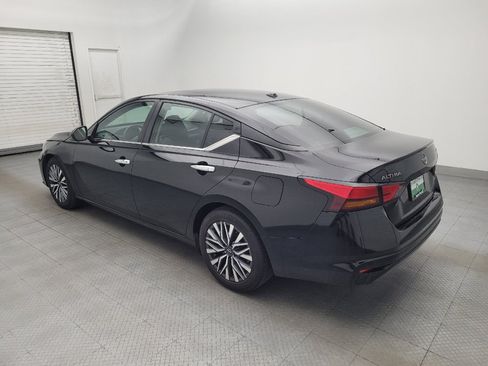 Used 2023 Nissan Altima 2.5 SV FWD image 3