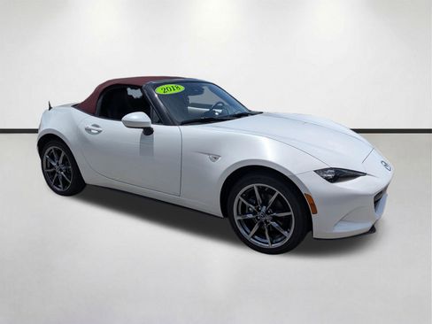 Used 2018 MAZDA MX-5 Miata Grand Touring RWD image 2