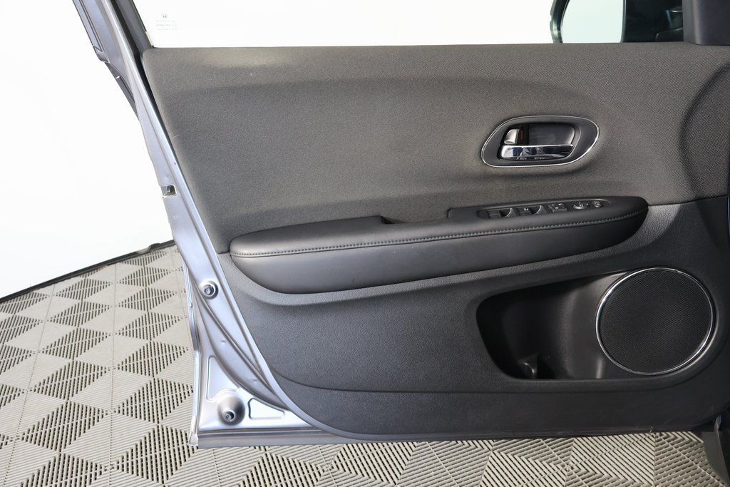 Used 2020 Honda HR-V EX image 12