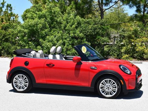 Used 2024 MINI Cooper S FWD image 8