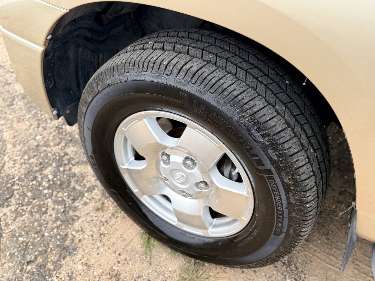 Used 2010 Toyota Tundra Limited RWD image 9